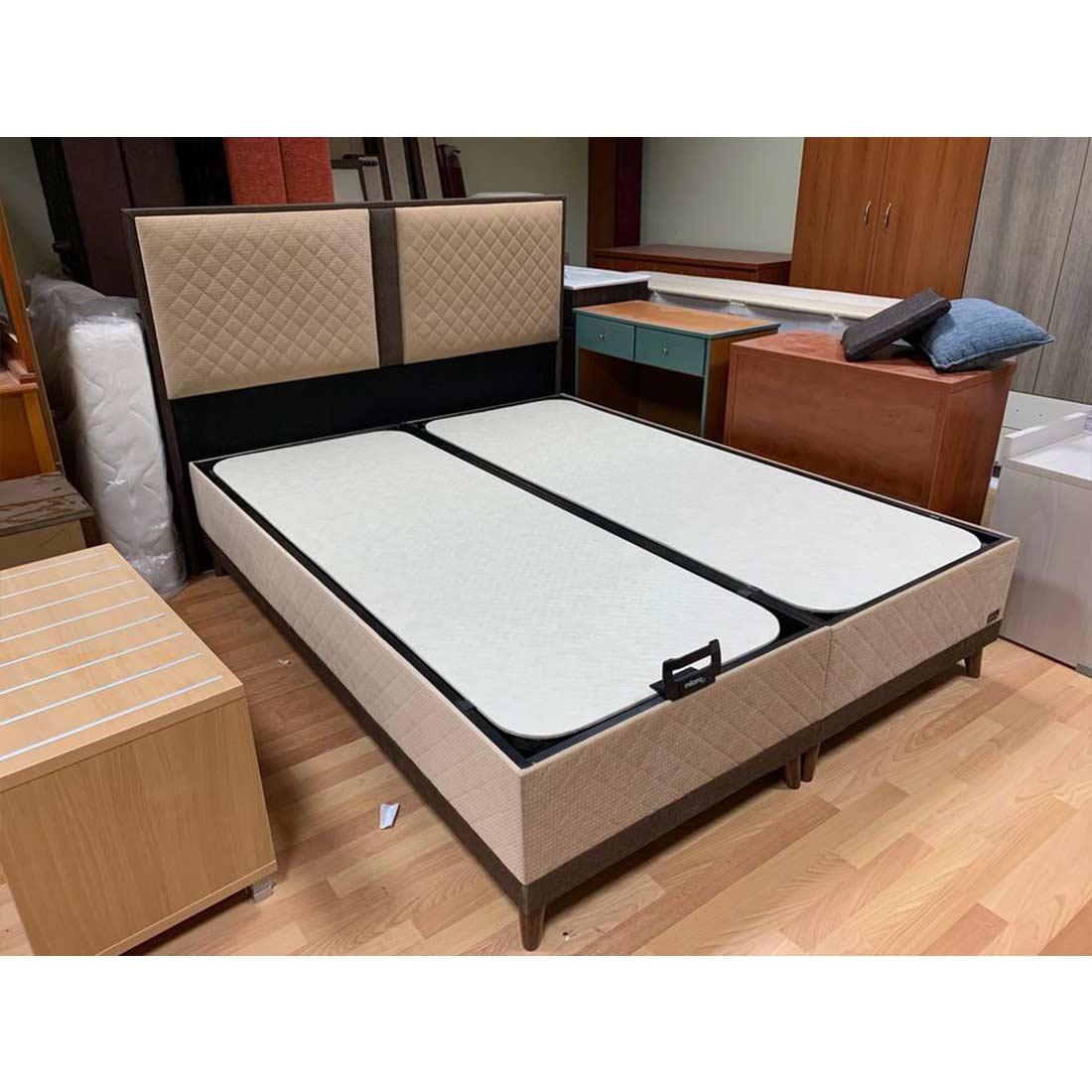 Κρεβάτι Διπλό με αποθηκευτικό χώρο με επενδυση Υφασμα 160x200