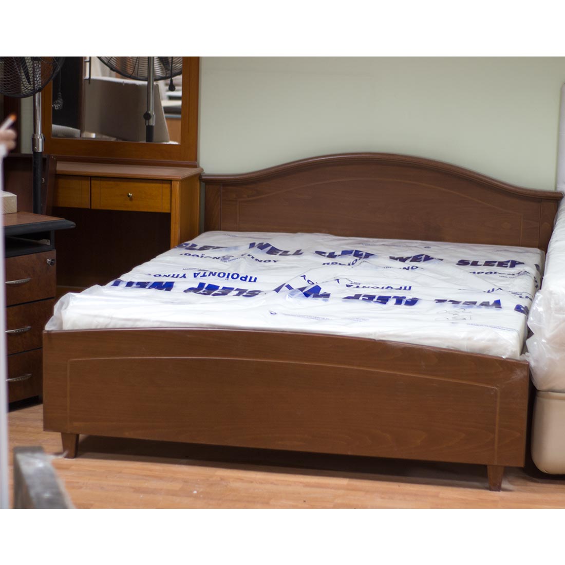 Κρεβάτι διπλό 158x210x88 με περισπωμένη σε κερασί απόχρωση με στρώμα